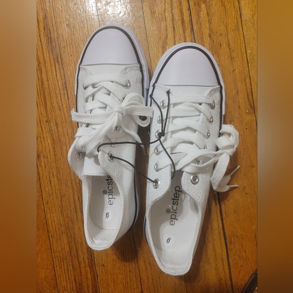 Epic Step Low Top Cap Toe Women's White Sneakers Size 6 - Picture 5 of 12
